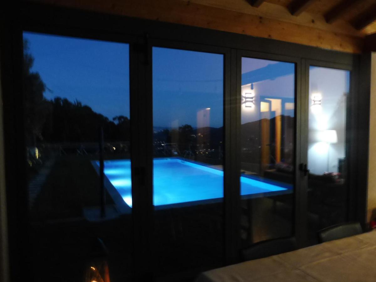 The Pool House Villa Longos Exterior foto